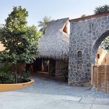 Hotel Casa Don Francisco Ixtapa  Exterior foto