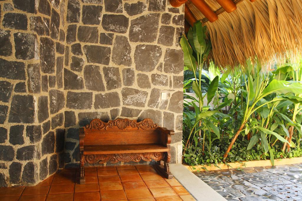 Hotel Casa Don Francisco Ixtapa  Exterior foto